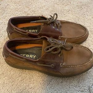 Men’s brown Sperry boat shoes